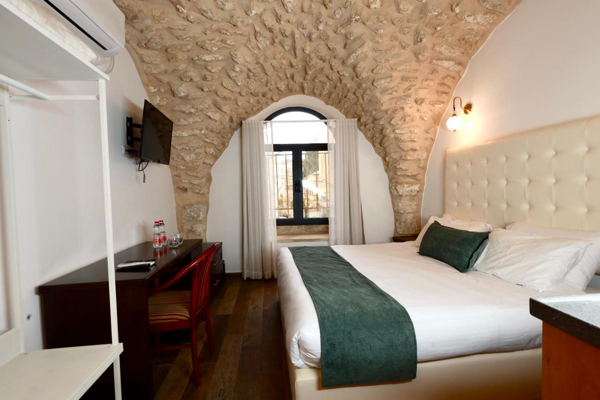 Petrakis Inn Jerusalem Exterior photo