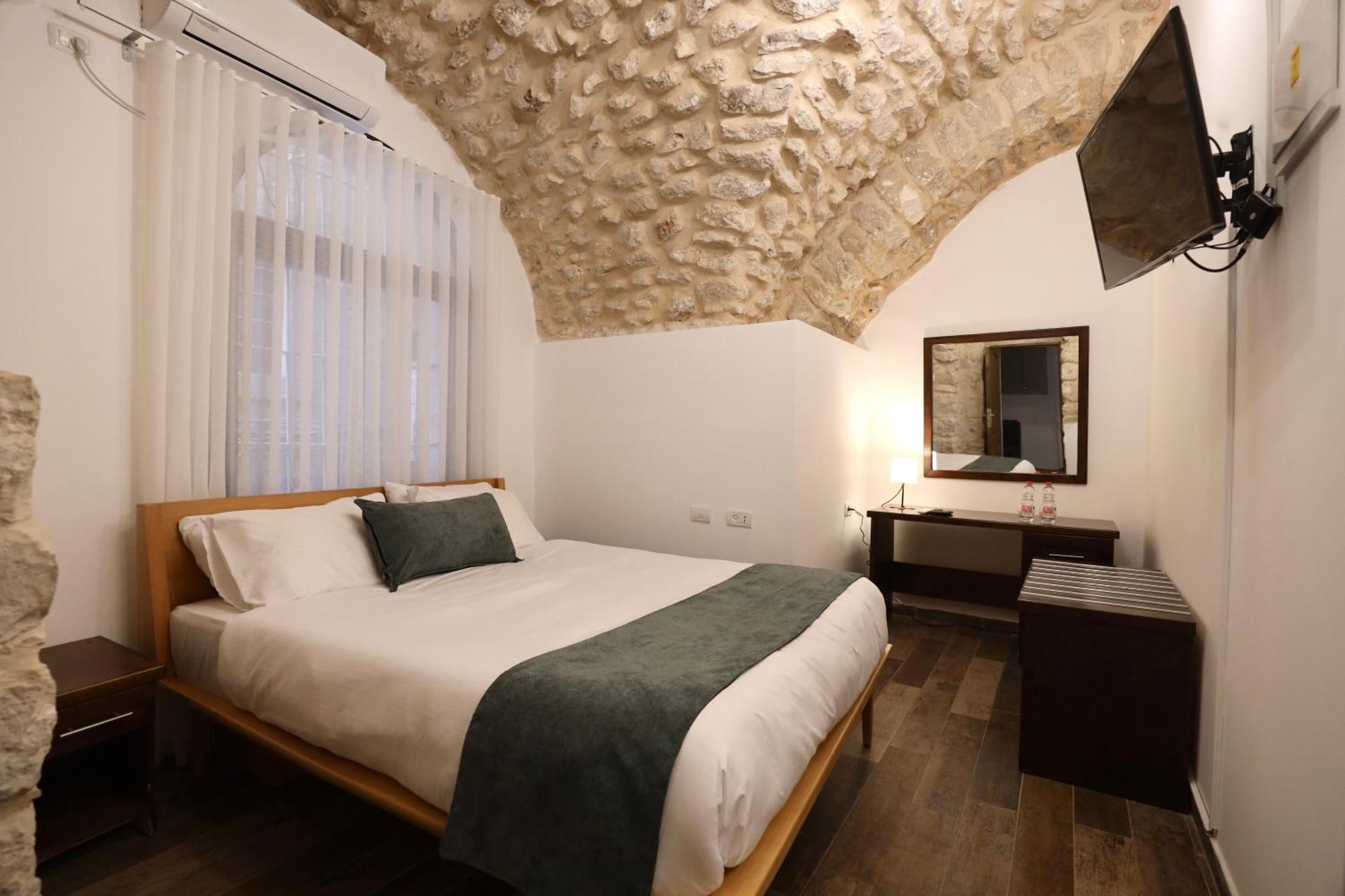 Petrakis Inn Jerusalem Exterior photo