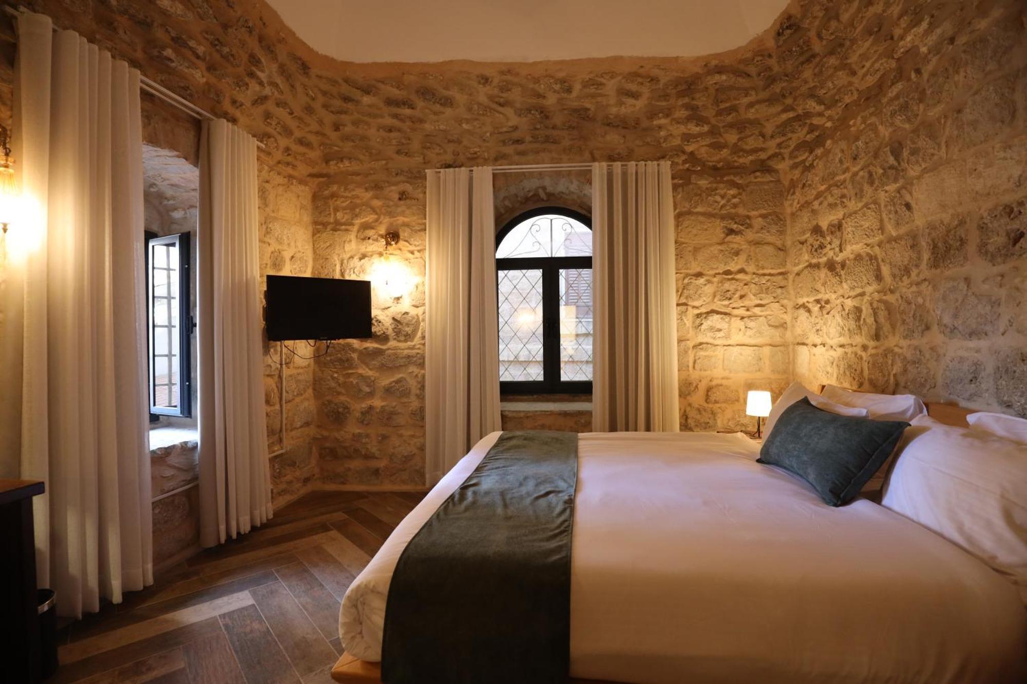 Petrakis Inn Jerusalem Exterior photo